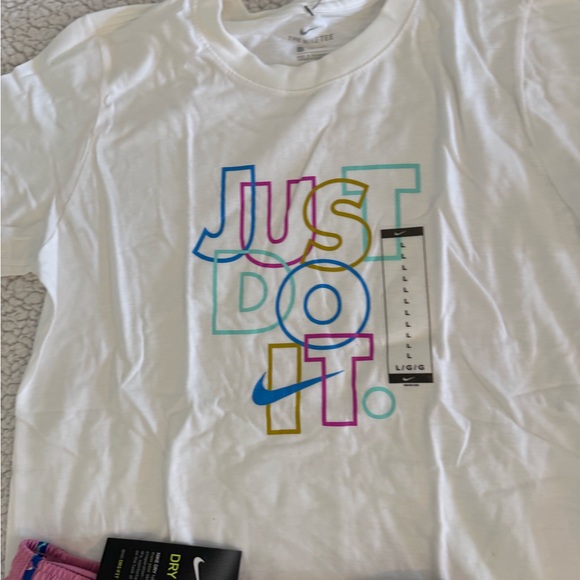 New girls Nike White Tee and Pink Activewear Set Sz L 12-14 - Picture 4 of 10